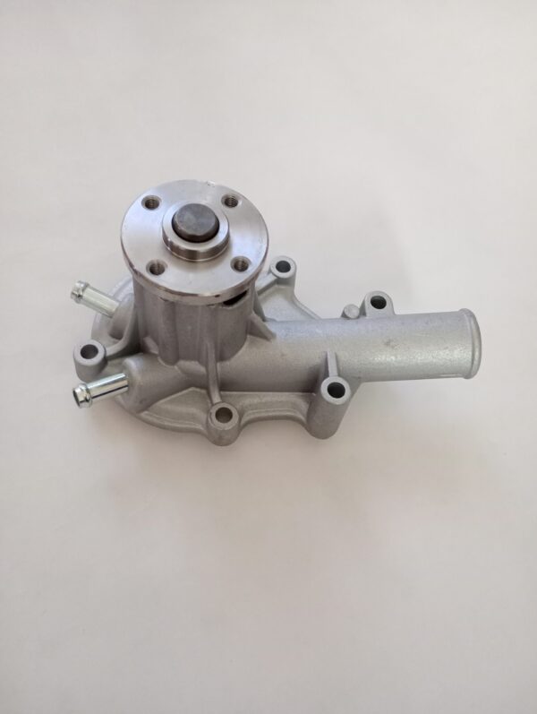 Pompa apa Kubota V1505 Double Pipe - Piesa racire motor industrial