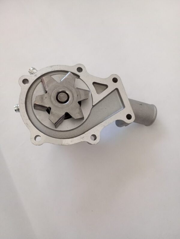 Pompa apa Kubota V1505 Double Pipe - Piesa racire motor industrial