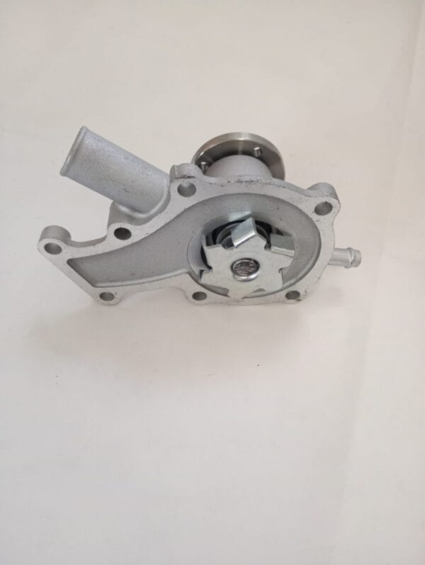 Pompa apa Kubota D722 cod 19883-73030 pentru sistem racire