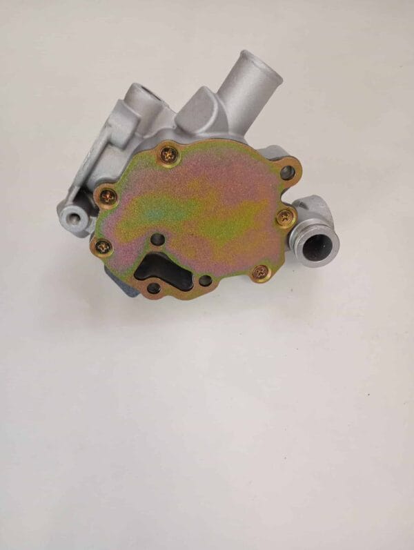 Pompa apa Yanmar 3TNE68 cod 119233-42000 pentru sistem racire motor