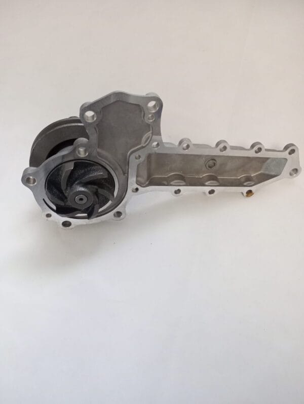 Pompa apa Kubota L245 15341-73030 sistem racire motor original