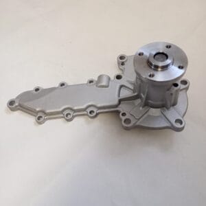 Pompa apă Kubota V2203-3 cod 25-15568-00SV - piesă răcire motor originală