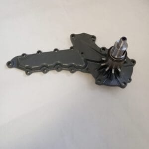 Pompa apa Kubota V2403-9 cu flansa pentru Bobcat - piesa originala racire motor