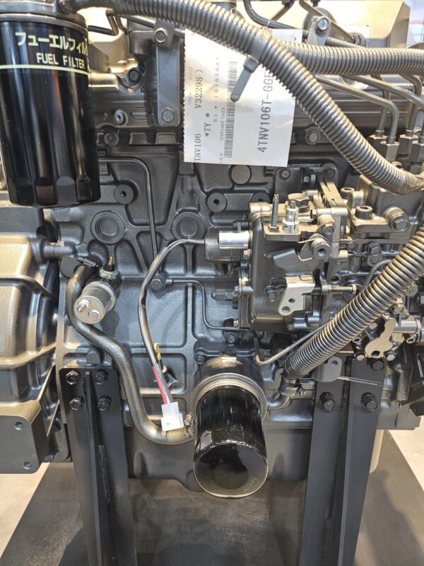 Motor Komatsu WA90-3 WB98A-2 incarcator frontal nou garantie 1 an Romania