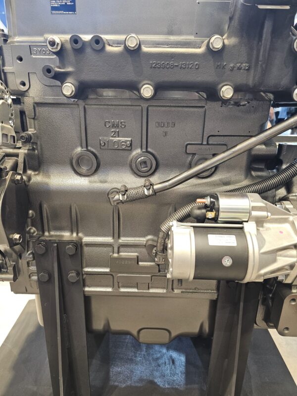 Motor Komatsu WA90-3 WB98A-2 incarcator frontal nou garantie 1 an Romania