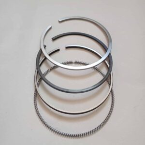 Segmenti motor Mitsubishi 4DQ7 set complet piston motor industrial