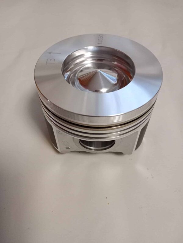 Piston motor Kubota V3800 piesa noua OEM pentru motoare industriale