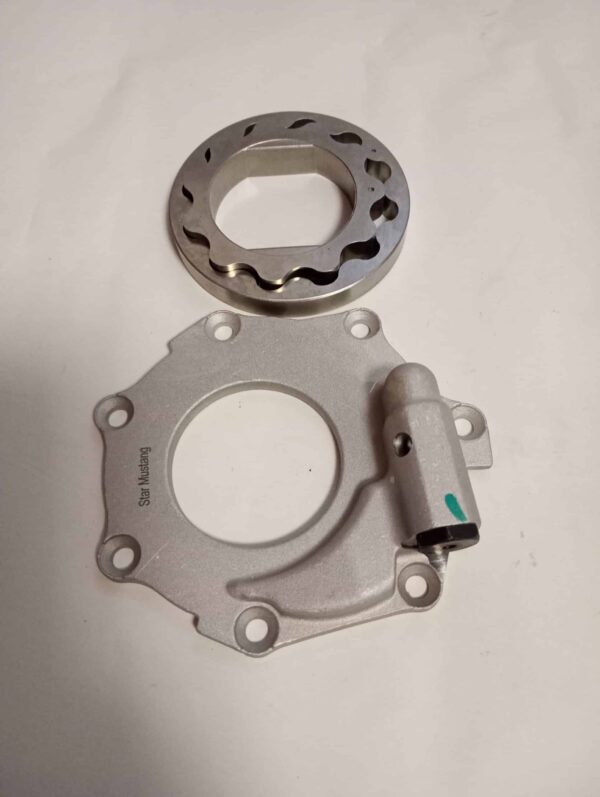 Pompa ulei Yanmar 3TNV88 originala pentru motoare industriale - vedere frontala
