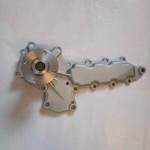 Pompa apa Kubota V2403 cod OEM 15521-73039 piesa originala motor diesel industrial