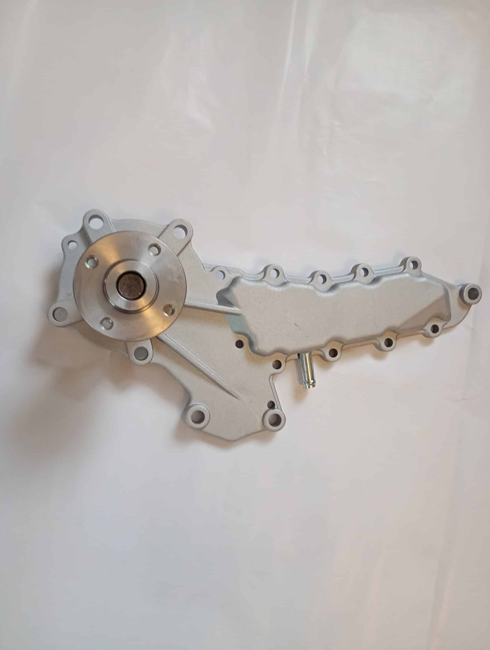 17397774166743200139558644420181 Pompa apa Kubota V2403 cu teava cod 1A021-73030 - motor industrial Kubota V2403-8