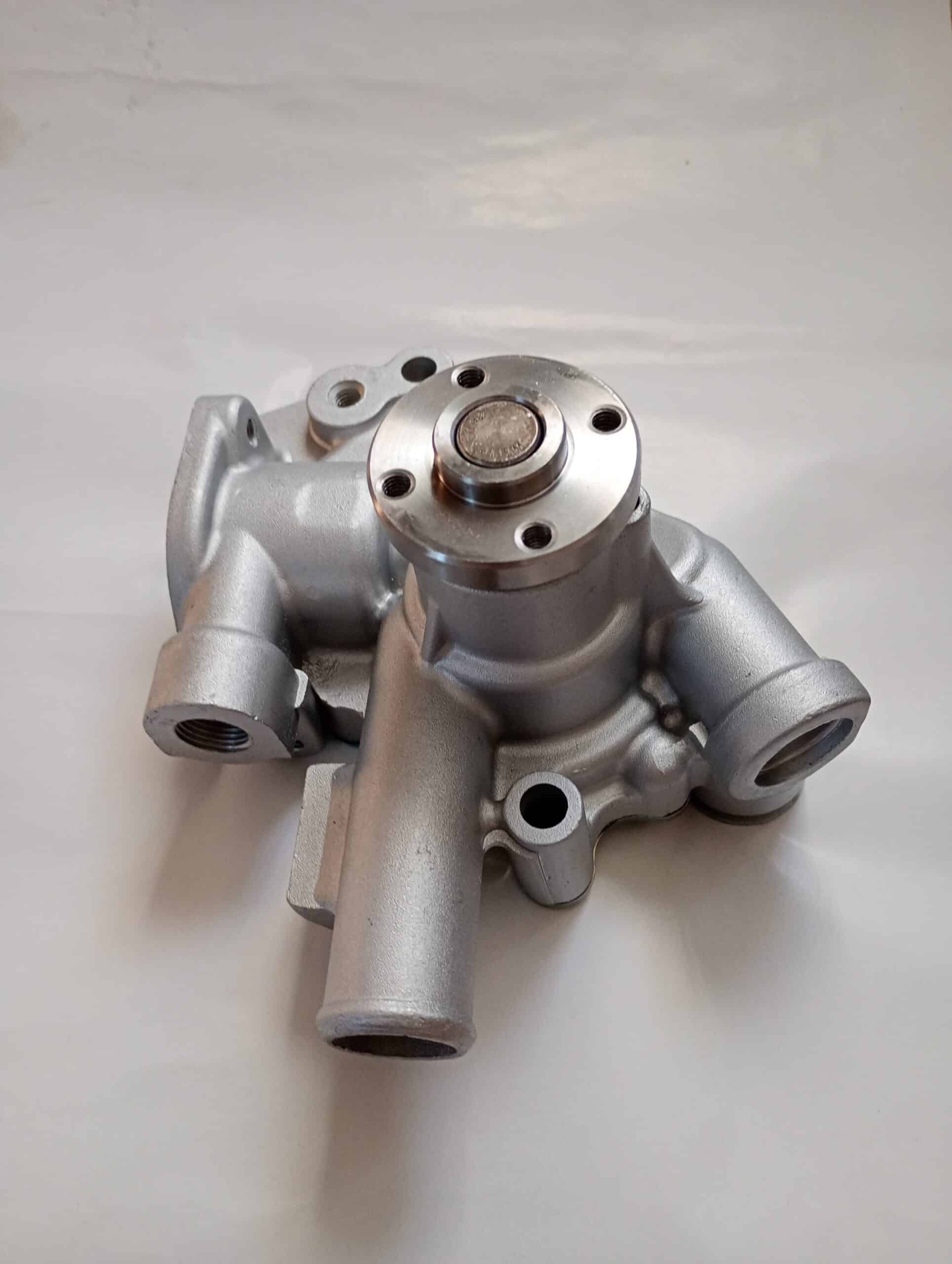 1740555107546615871998303562670 Pompa apa Yanmar 3TNV76 cod 119717-42002 piesa schimb motor industrial noua