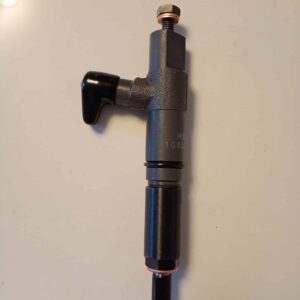 Injector Kubota D1703 V2403 cod 1G852-53001 pentru excavator KX033-4 si tractor L2501