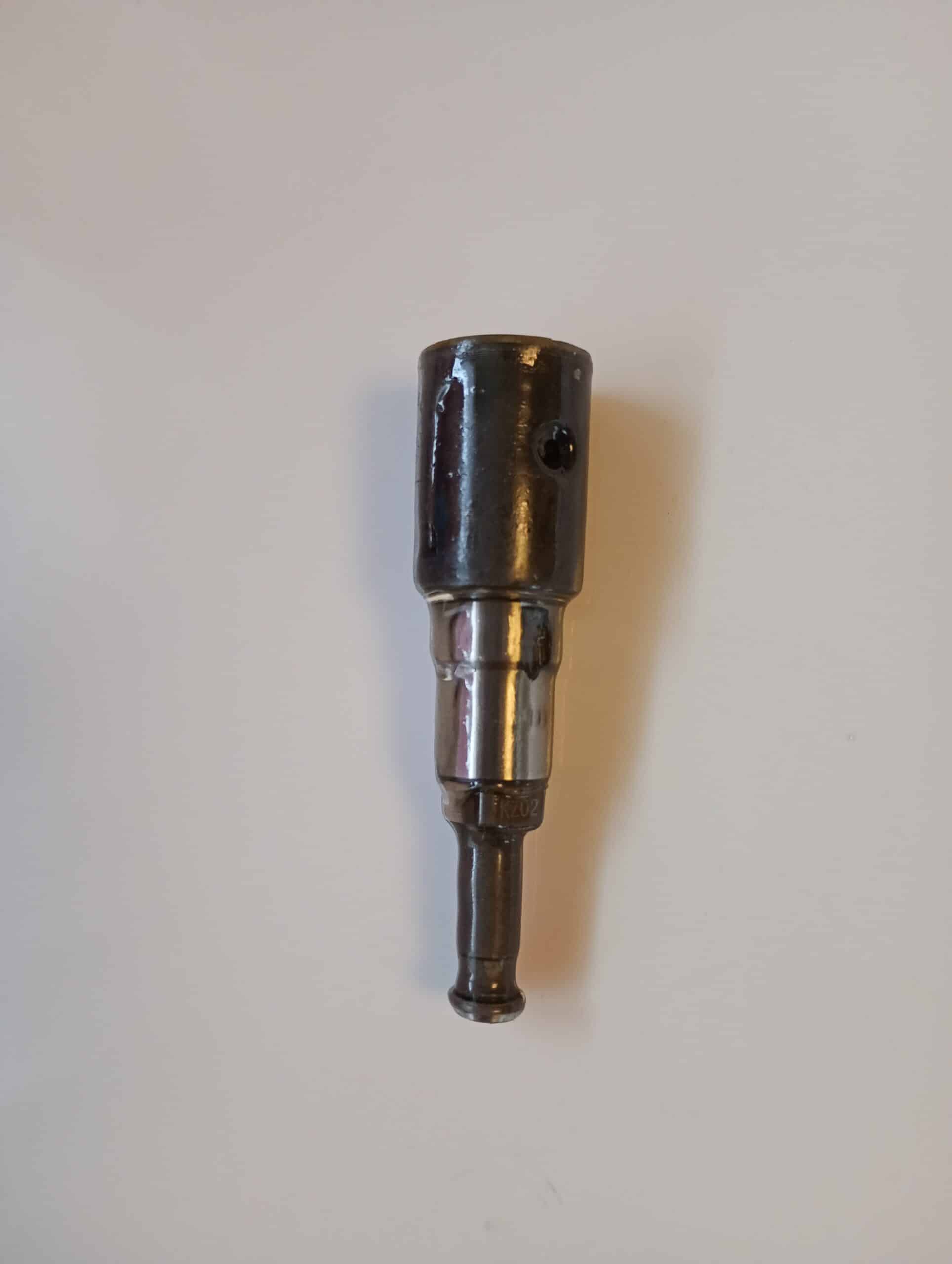 17421990679462130158119613053256 Plunger pompa injectie KZ02 compatibil motor Kubota Z482 Z602 Z752 - piesa noua OEM
