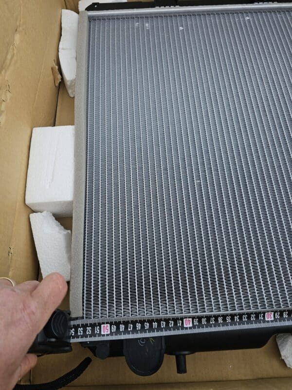 Radiator Kubota Yanmar Komatsu 4d106 motor 4.4 L pentru buldoexcavator stivuitor si utilaje grele - imagine 5