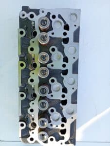 Chiulasa motor Kubota V2203 DI – OEM Original | Montaj & Cuplu