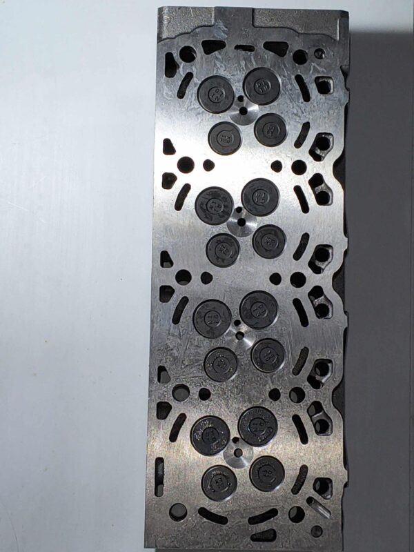 Chiulasa Kubota V3307 compatibila Caterpillar C3.3B Bobcat S650 262D piesa noua stoc Romania