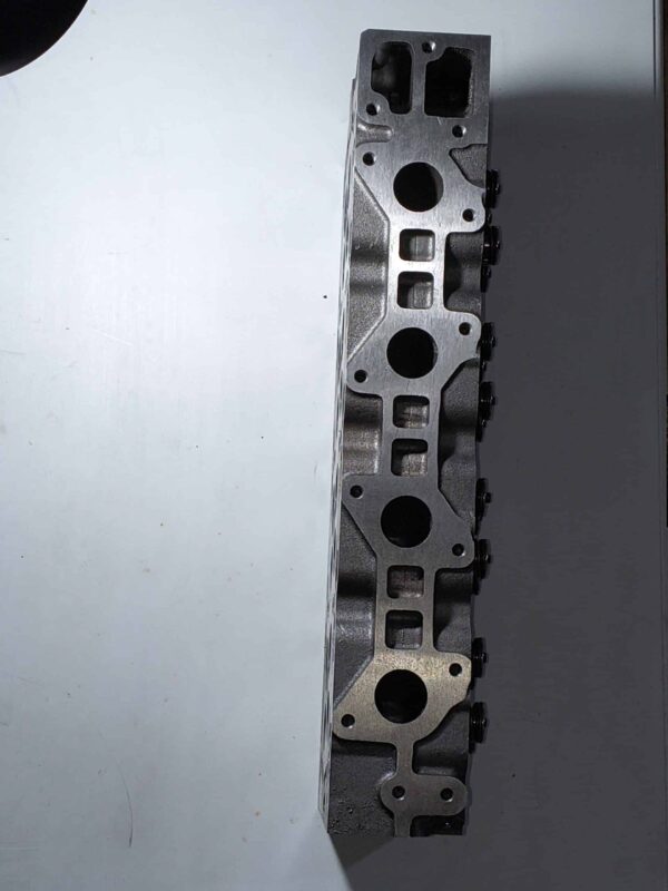 Chiulasa Kubota V3307 compatibila Caterpillar C3.3B Bobcat S650 262D piesa noua stoc Romania