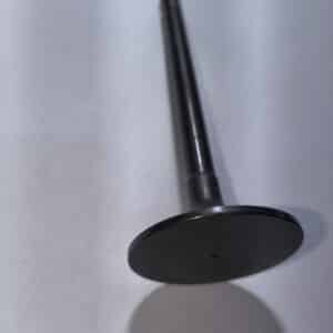 Supapa admisie originala cod Yanmar 129900-11100 pentru chiulasa motor 4TNE98 stivuitor Komatsu