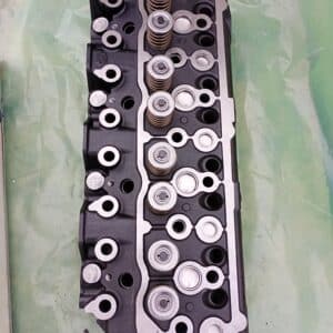 Chiulasa motor Mitsubishi 4D31 completa cu supape pentru camion Fuso Canter si excavator Kobelco