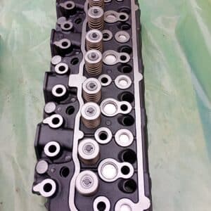 Chiulasa motor Mitsubishi 4D34 completa cu supape pentru camion Fuso Canter si excavator Kobelco