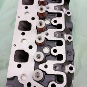 Chiulasa motor Perkins 403-15 completa cu supape pentru miniexcavator JCB 8018 si Caterpillar 301.8