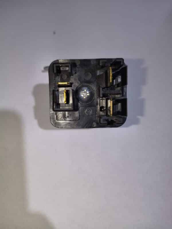 Releu bujii incandescente Yammer 119650-77911 12V piesa originala pompa motorului